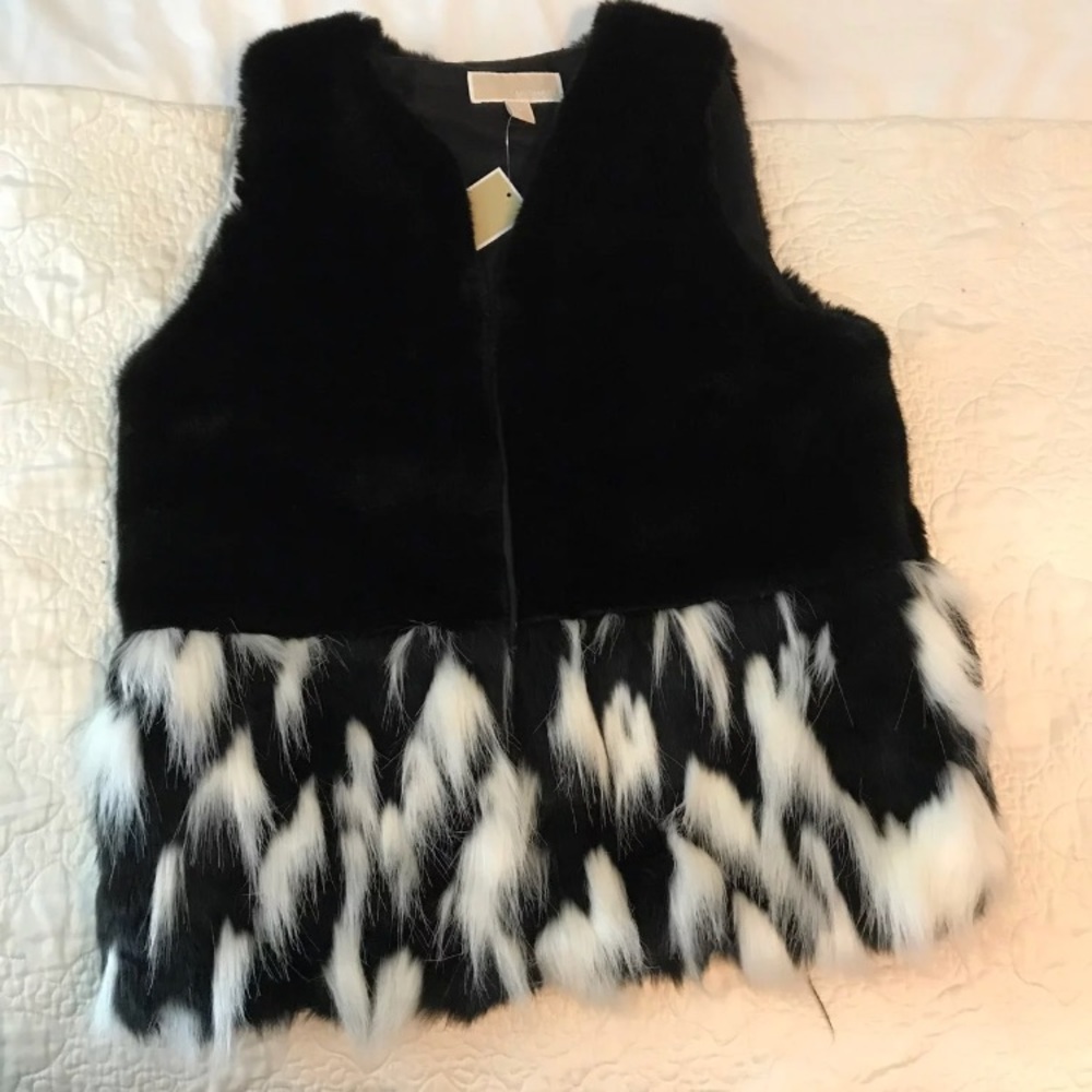 COPY - Faux fur vest